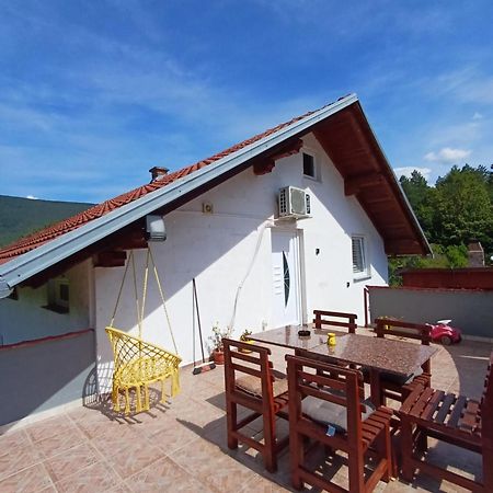 Apartman Denis Una Luzine Εξωτερικό φωτογραφία