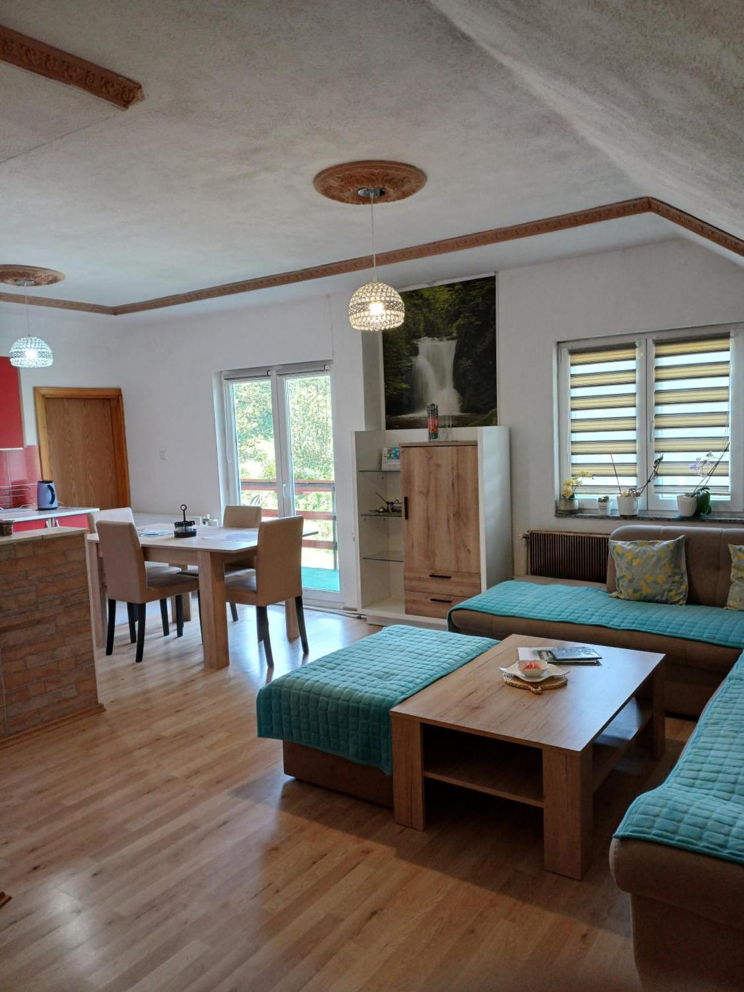 Apartman Denis Una Luzine Εξωτερικό φωτογραφία