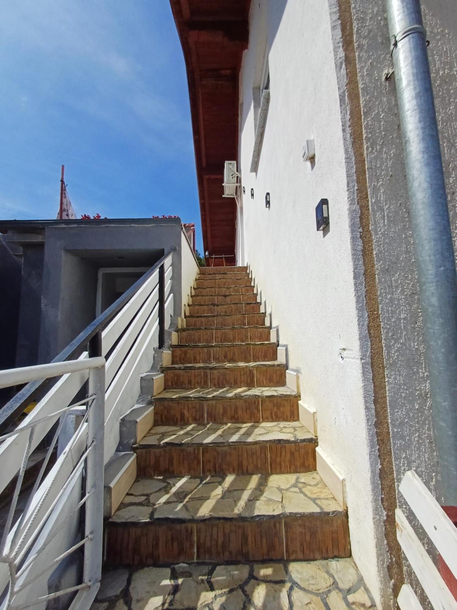 Apartman Denis Una Luzine Εξωτερικό φωτογραφία