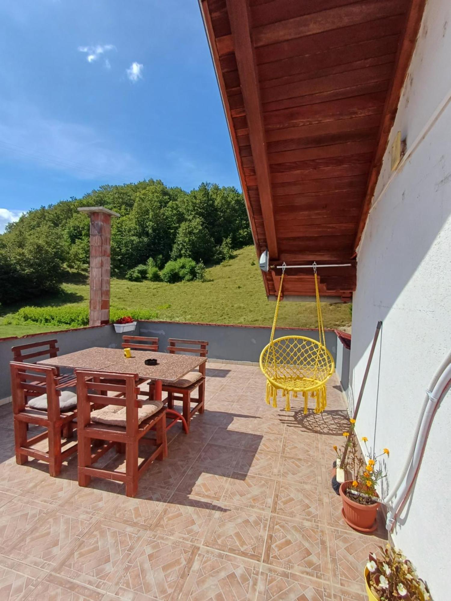 Apartman Denis Una Luzine Εξωτερικό φωτογραφία